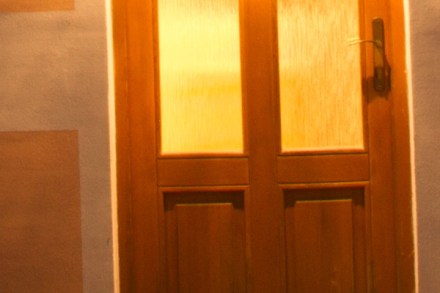 ISO 100, výřez 1:1 z originálního rozlišení (18 MPx)